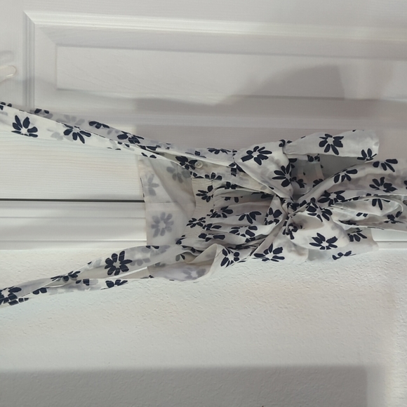 Crop top - Picture 2 of 3